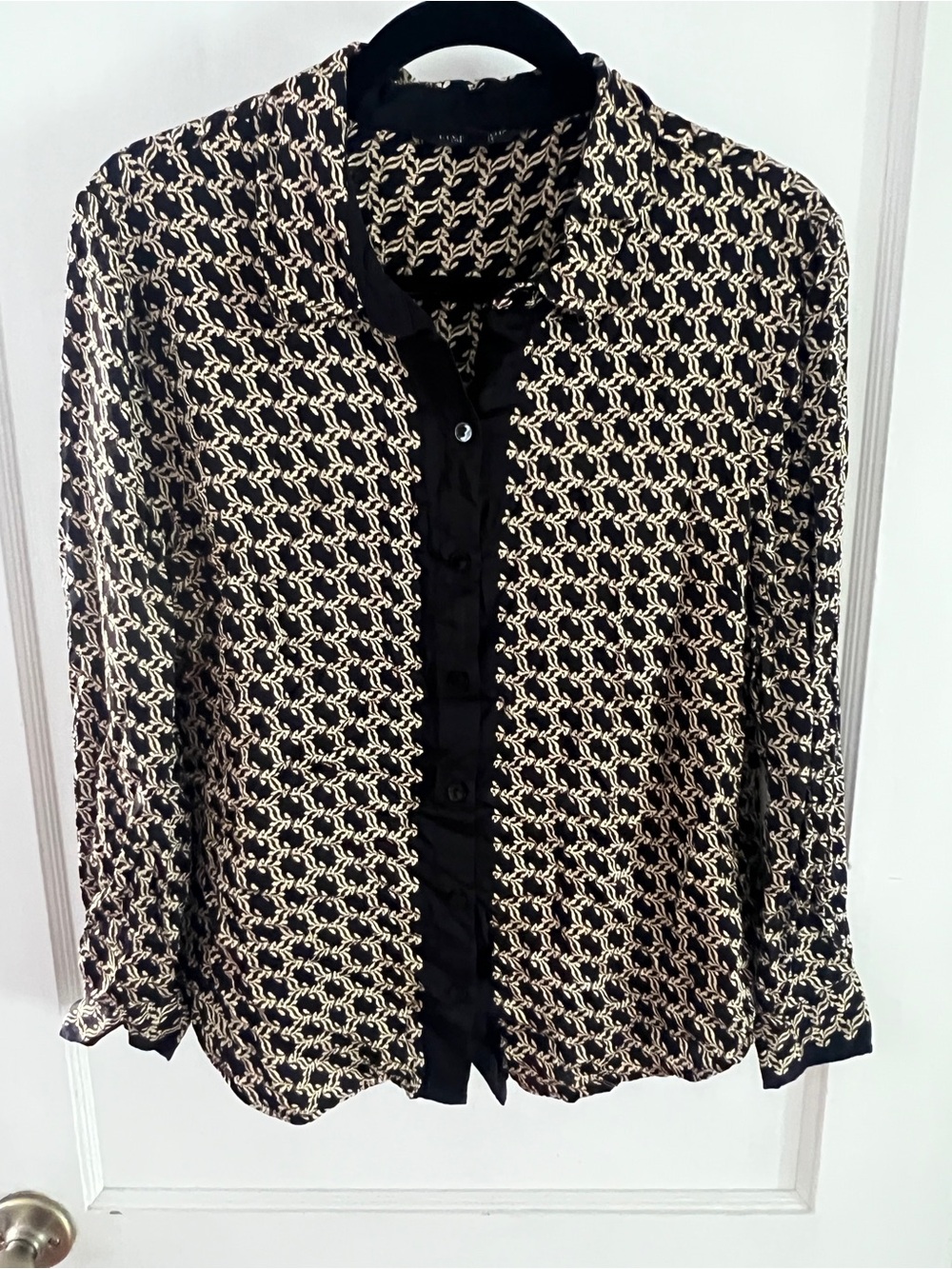 Liverpool Black Gold Chain Geo Print Long Sleeve Button Front Blouse Size MP